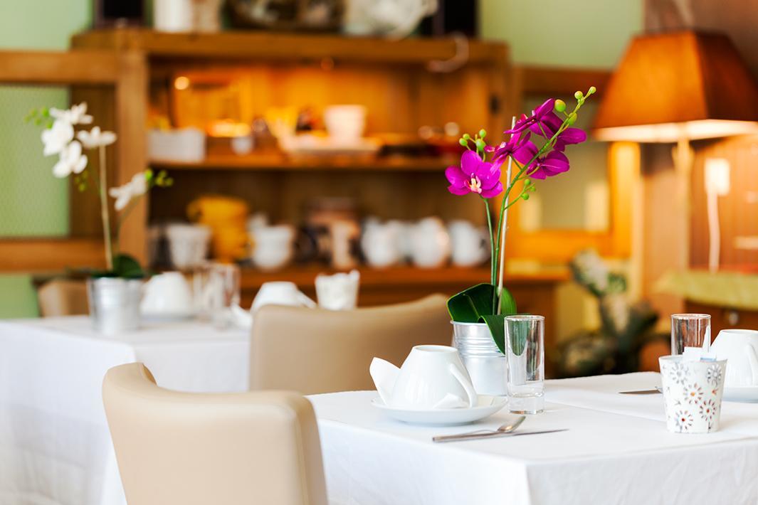 Logis Le Relais Sarrasin Hotel Vezenobres Luaran gambar