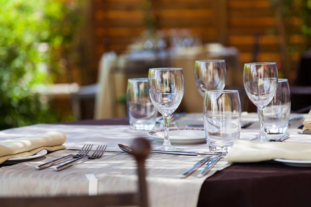 Logis Le Relais Sarrasin Hotel Vezenobres Luaran gambar
